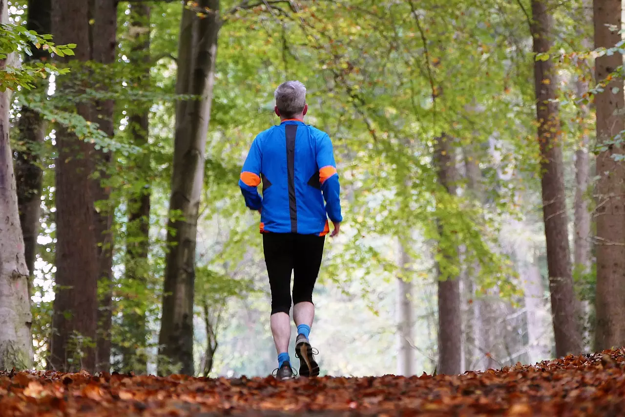 Courir pour ralentir le vieillissement : les bienfaits de la course à pied.